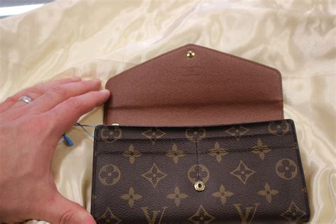 louis vuitton sarah wallet price|Sarah Wallet in Monogram .